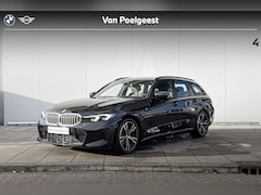 BMW 3-serie Touring - 318i Trekhaak / M Sport / Stoelverwarming / 18 Inch / Dimmende Binnen & Buitenspiegel / El