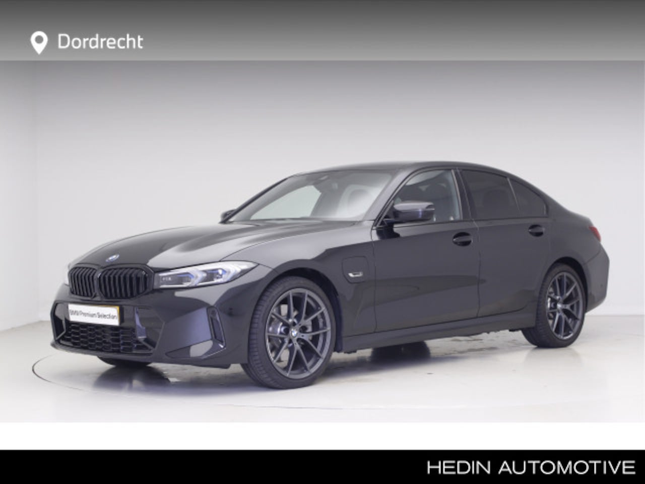 BMW 3-serie - 320e M-Sport | 19" M-Performance | Leder | Camera - AutoWereld.nl