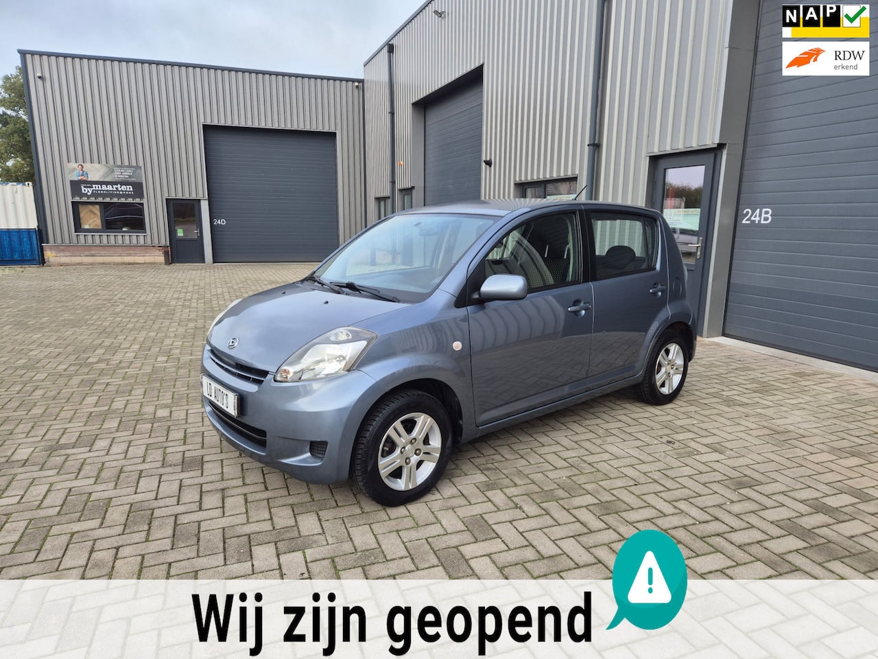Daihatsu Sirion 2 - 1.3-16V Sport TOP OCCASION ACTIE MEENEEMPRIJS € 2350 - AutoWereld.nl