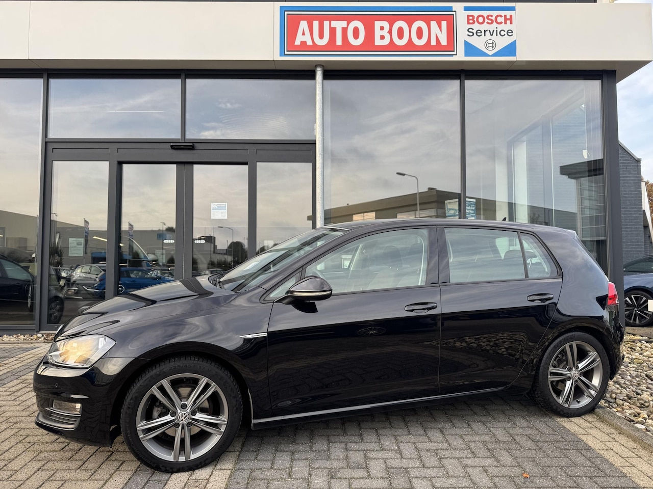 Volkswagen Golf - 1.0TSi 116PK : APPCarpl./CLIMA/2XPDC/17”LMV/ ALPINE.S.S./NAVI/S&S/MEDIA/BTA/NL AUTO/KM=NAP - AutoWereld.nl