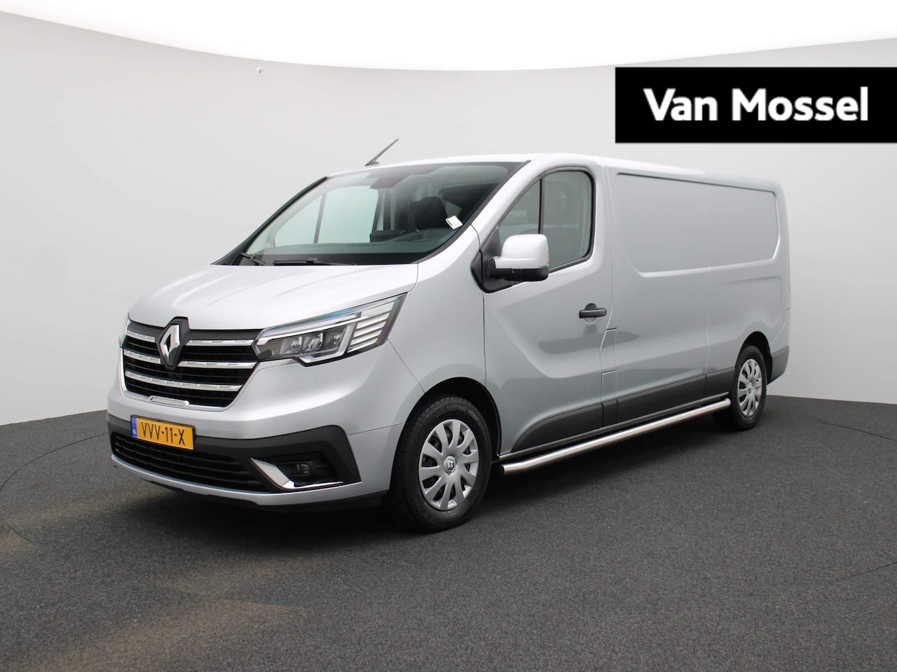 Renault Trafic - 2.0 dCi 130 T30 L2H1 Work Edition | BTW | Navigatie | Parkeersensoren | Lat om lat | Vloer - AutoWereld.nl