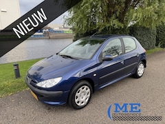 Peugeot 206 - 1.4 One-line|nieuwe apk / inruilkoopje