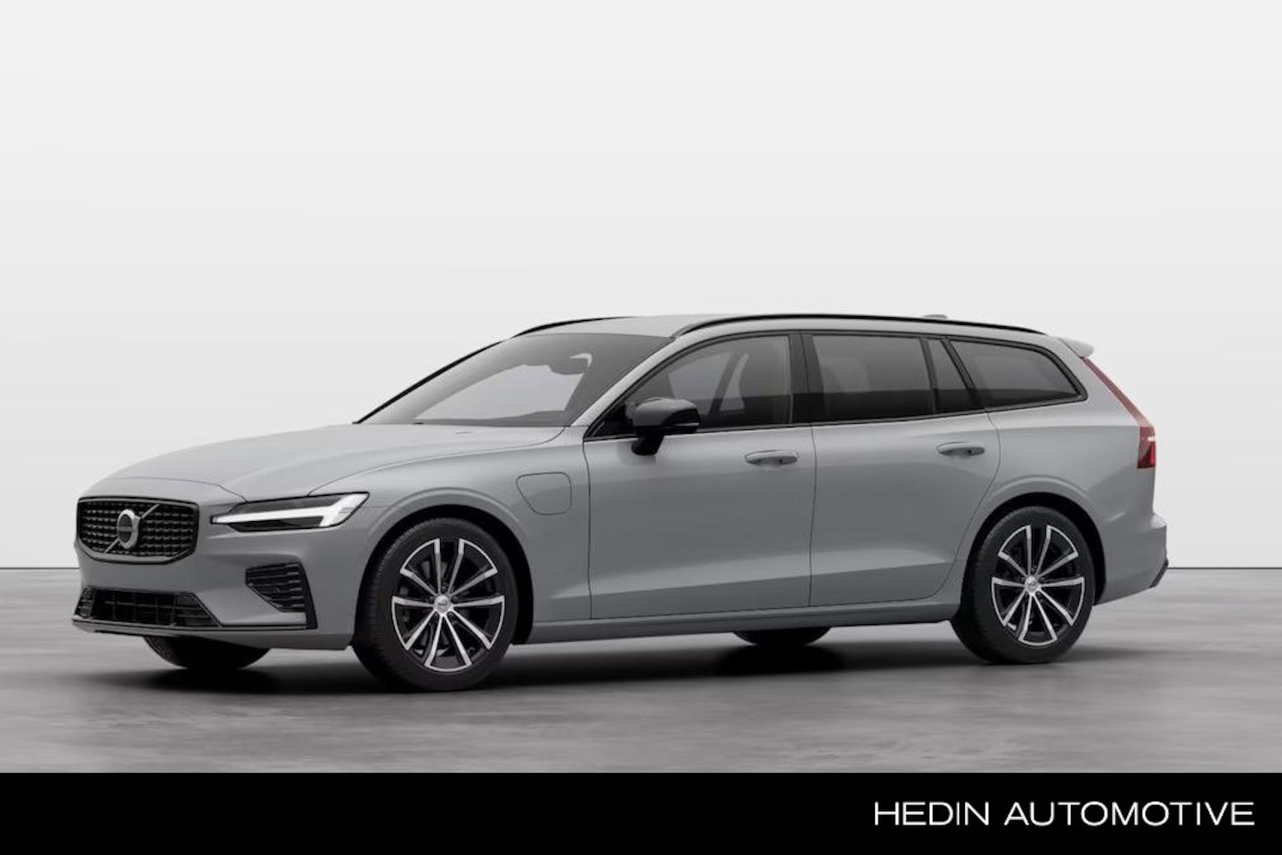 Volvo V60 - 2.0 T8 Plug-in hybrid AWD Plus Perform. Ed. Dark | Elektrische voorstoelen | Pilot assist - AutoWereld.nl