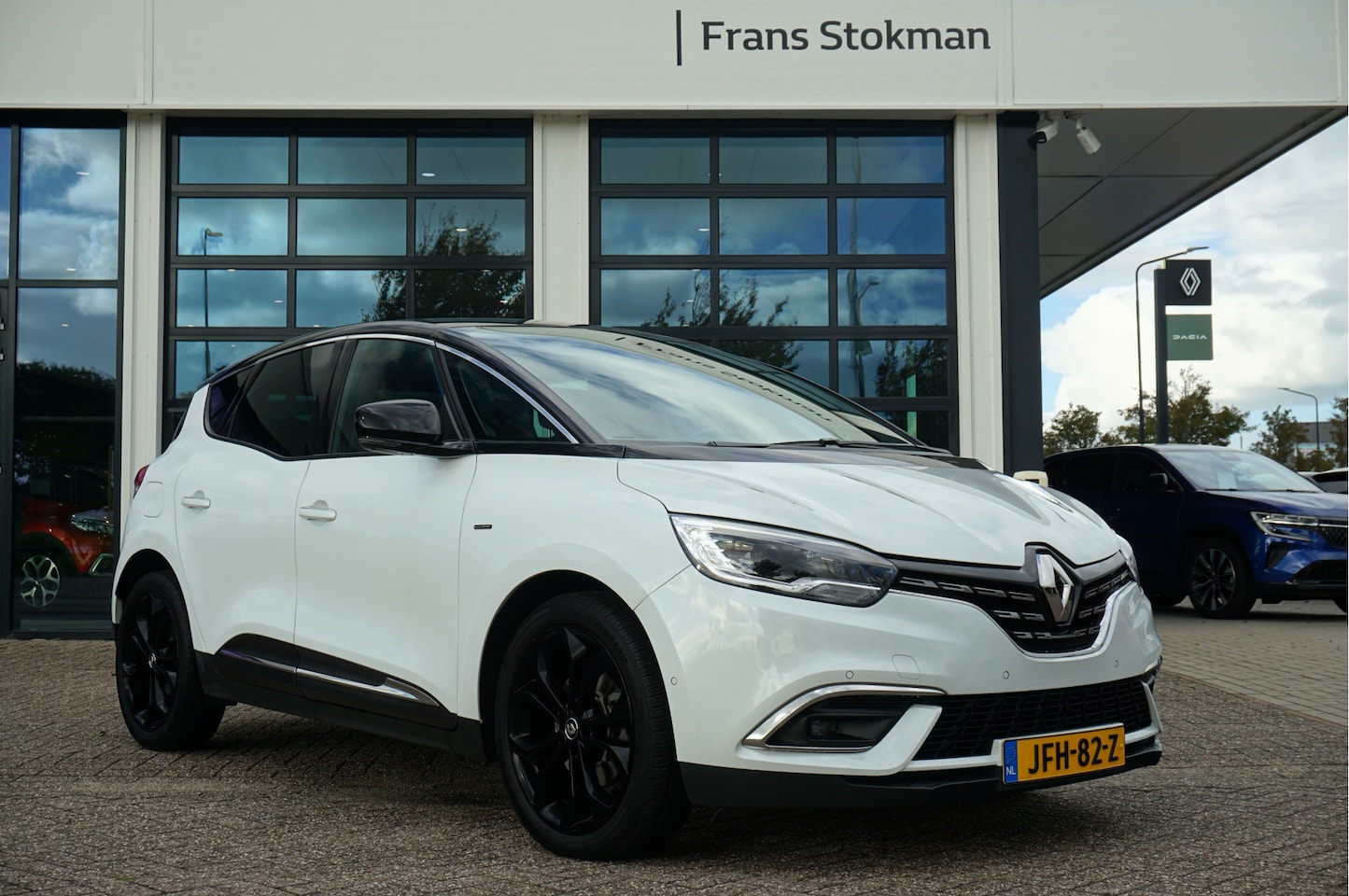 Renault Scénic - 1.3 TCE 140 EDC Black Edition, Bose - AutoWereld.nl