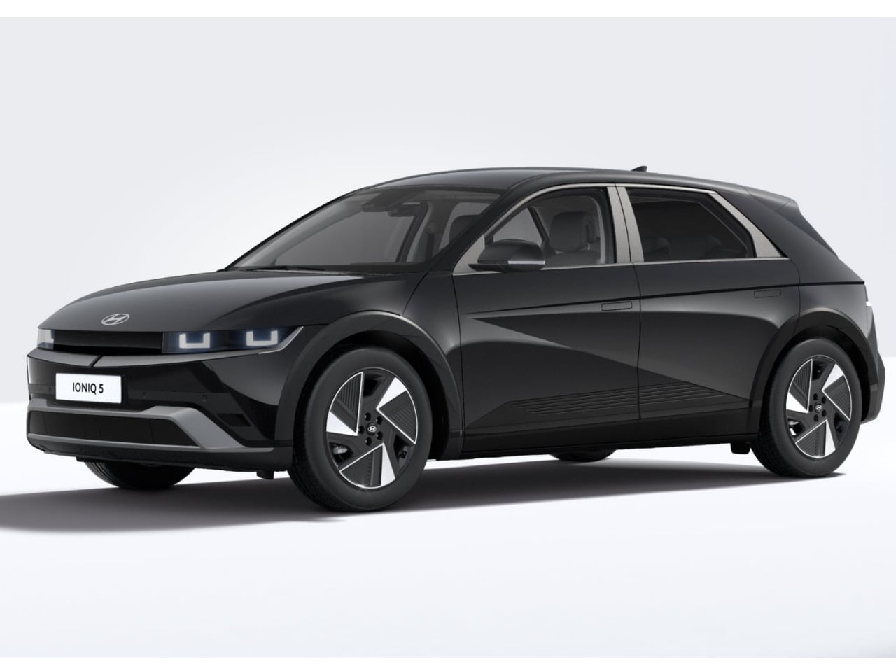 Hyundai IONIQ 5 - Long Range Pure Edition 84 kWh € 2000,- korting !!| Achterbank verwarmd | Achteruitrijcame - AutoWereld.nl