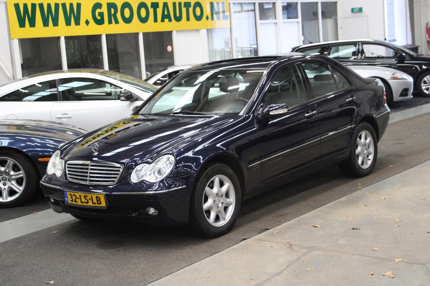 Mercedes-Benz C-klasse - 320 Elegance Automaat Airco, Cruise Control, PDC, Stuurbekrachtiging - AutoWereld.nl