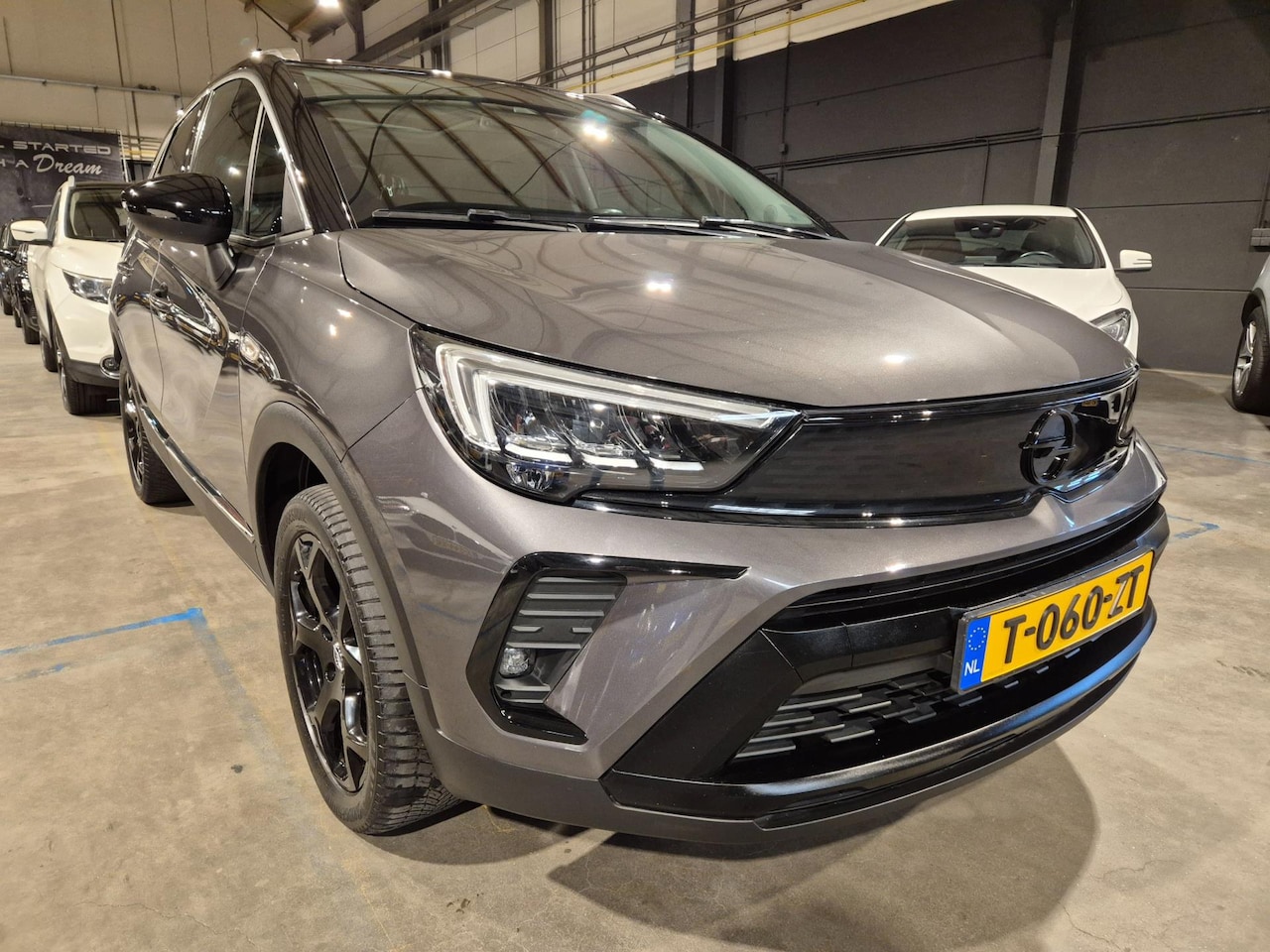 Opel Crossland - 1.2 Turbo Ultimate - Automaat - Panoramadak - Stoel en Stuurverw - HuD - Camera - Navi - C - AutoWereld.nl