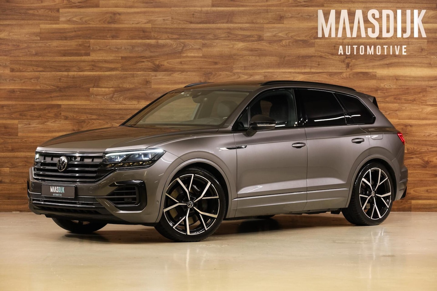 Volkswagen Touareg - 3.0 TSI R-Line|ACC|Pano|HUD|Luchtvering| - AutoWereld.nl