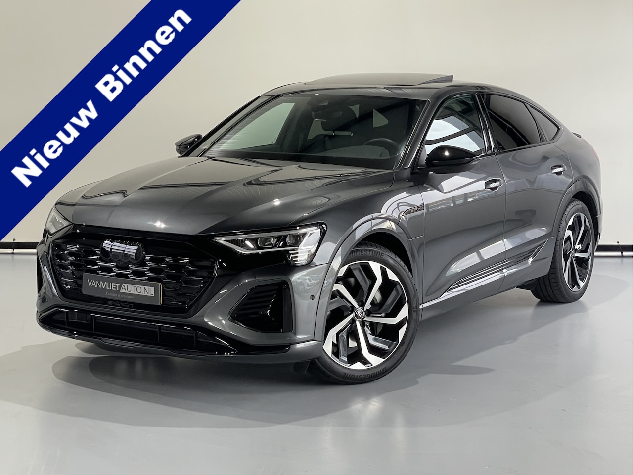 Audi Q8 Sportback e-tron - 50 quattro S Edition 95 kWh / Panorama Dak / Camera - AutoWereld.nl