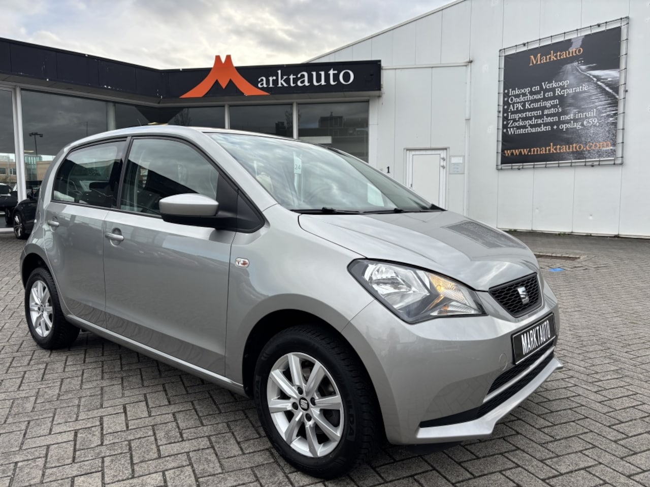 SEAT Mii - 1.0 Sport Intense Cruise Bluetooth Parkeersensoren - AutoWereld.nl