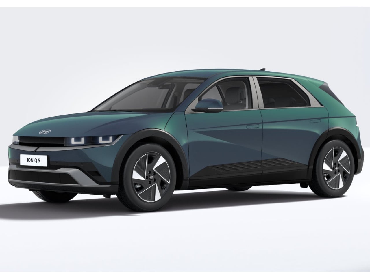 Hyundai IONIQ 5 - Long Range Pure Edition 84 kWh € 2000,- korting !!| Achterbank verwarmd | Achterruitverwar - AutoWereld.nl