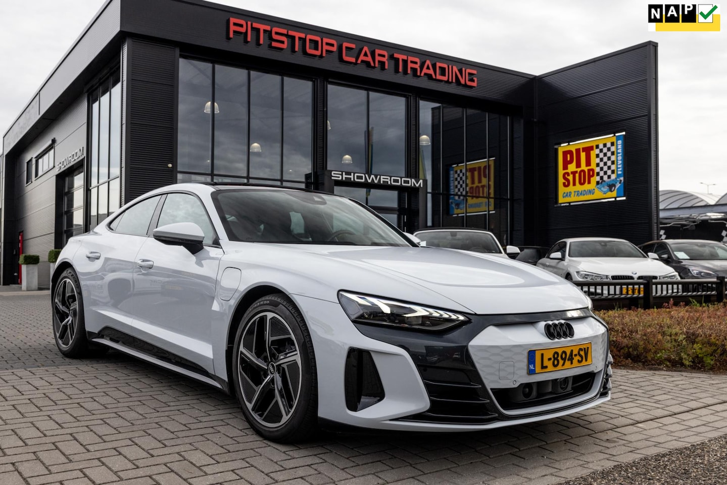Audi e-tron GT - GT 93 kWh, 476 PK, *Sazuka grijs*, Matrix, Soundgenerator, Sfeerverlichting - AutoWereld.nl
