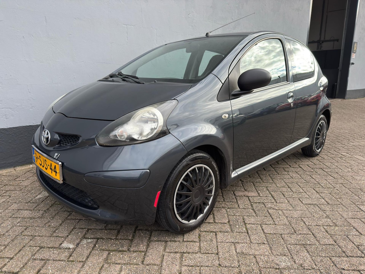 Toyota Aygo - 1.0-12V 5-Deurs - Airco - AutoWereld.nl