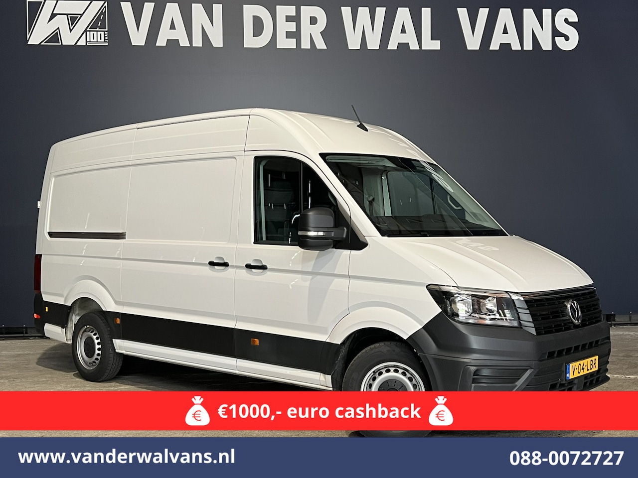 Volkswagen Crafter - 2.0 TDI 141pk L3H3 (L2H2) Euro6 Airco | Massagestoel | Camera | Apple Carplay | Cruisecont - AutoWereld.nl