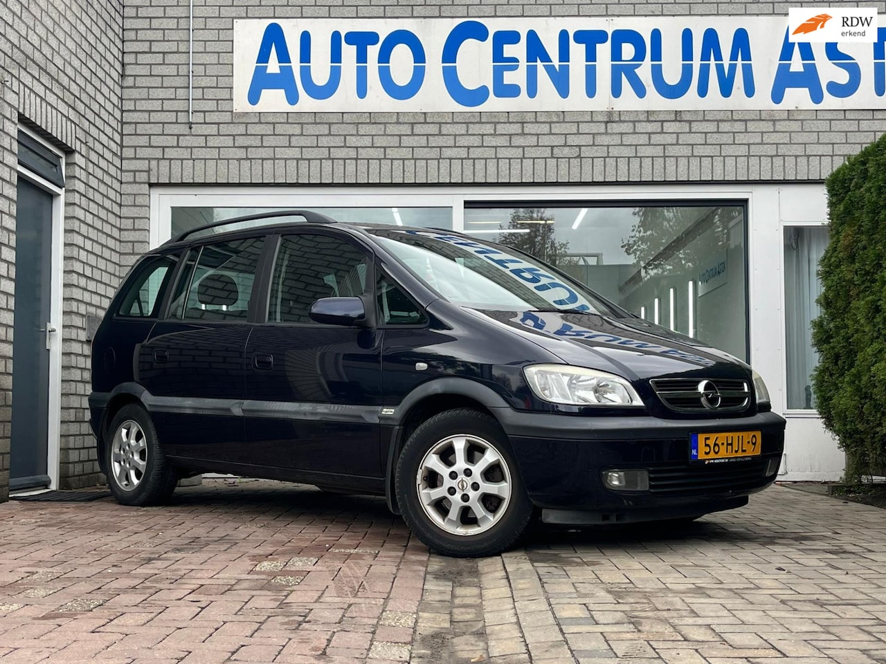 Opel Zafira - 1.8-16V Elegance Navigator 1.8-16V Elegance Navigator - AutoWereld.nl