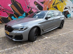 BMW 5-serie Touring - 530e Business Edition Plus M-Sport | Comfort stoelen | Pano | Trekhaak | Garantie | 360 graden camera | BTW auto