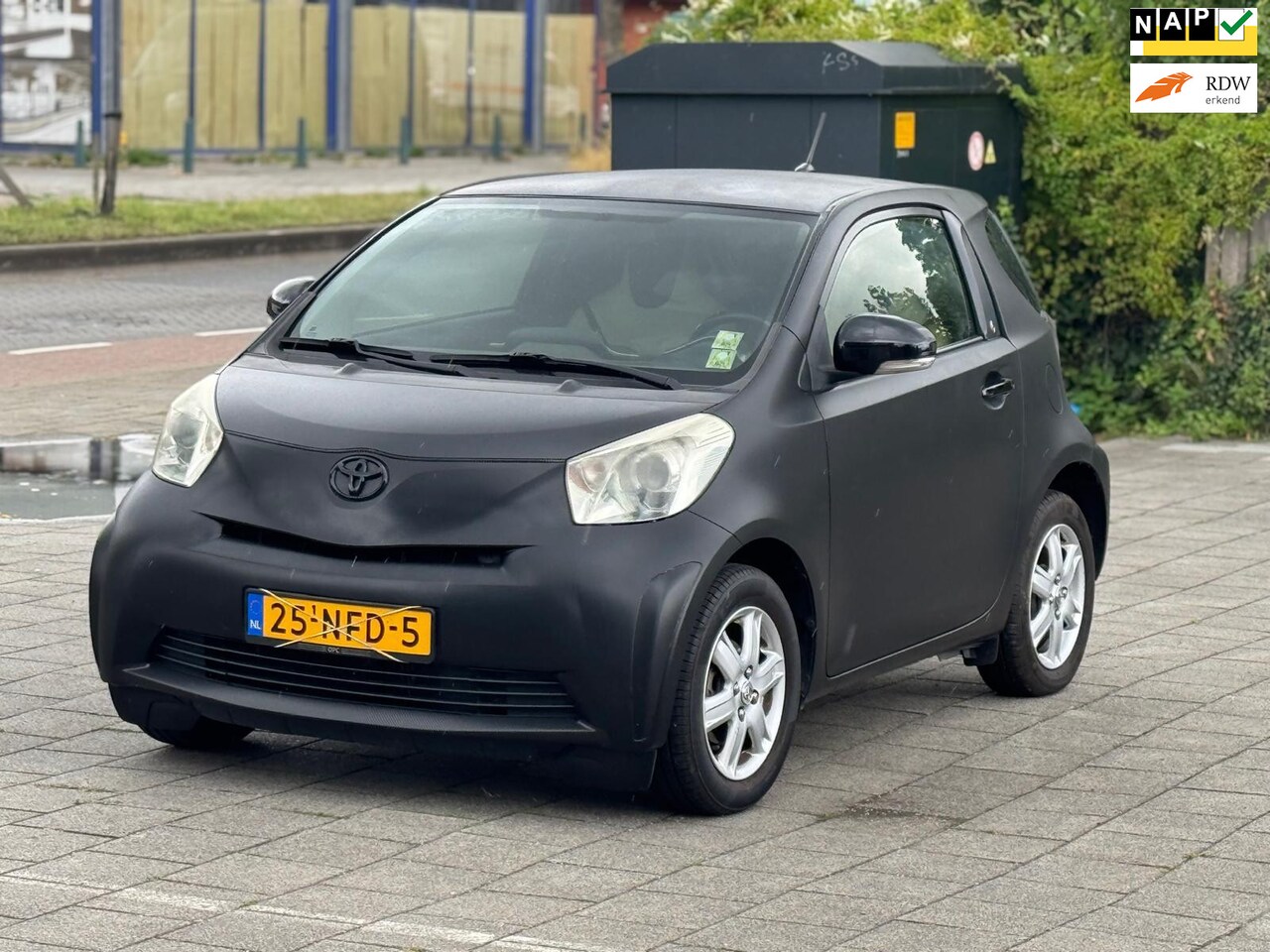 Toyota iQ - 1.0 VVTi Comfort 1.0 VVTi Comfort, airco,km nap ,nieuwe apk - AutoWereld.nl