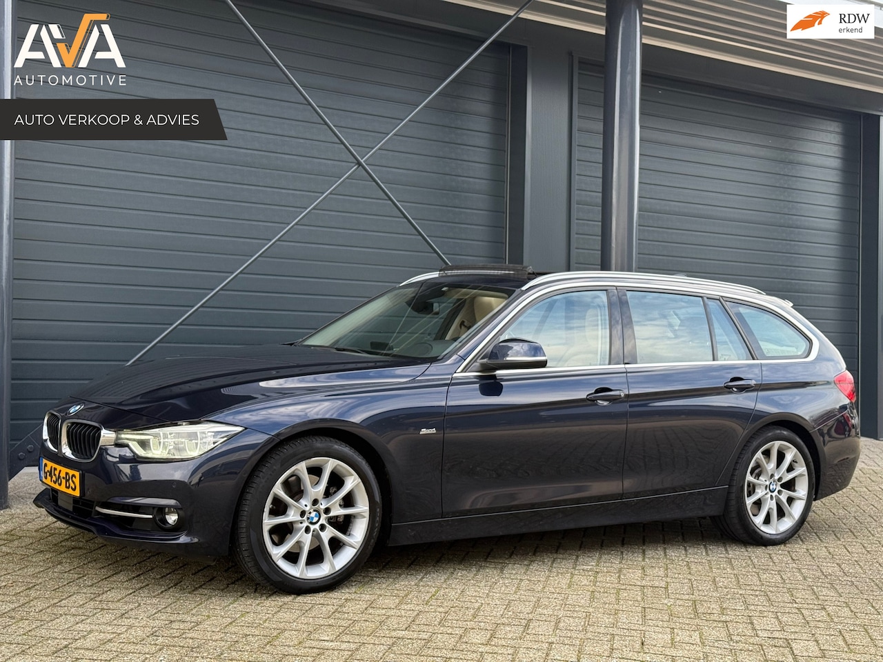 BMW 3-serie Touring - 330d Centennial High Executive 330d Centennial High Executive, Leder, Schuifdak, Trekhaak, HUD, Adaptive Cruise, Stoelver - AutoWereld.nl