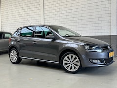 Volkswagen Polo - 1.4-16V Highline