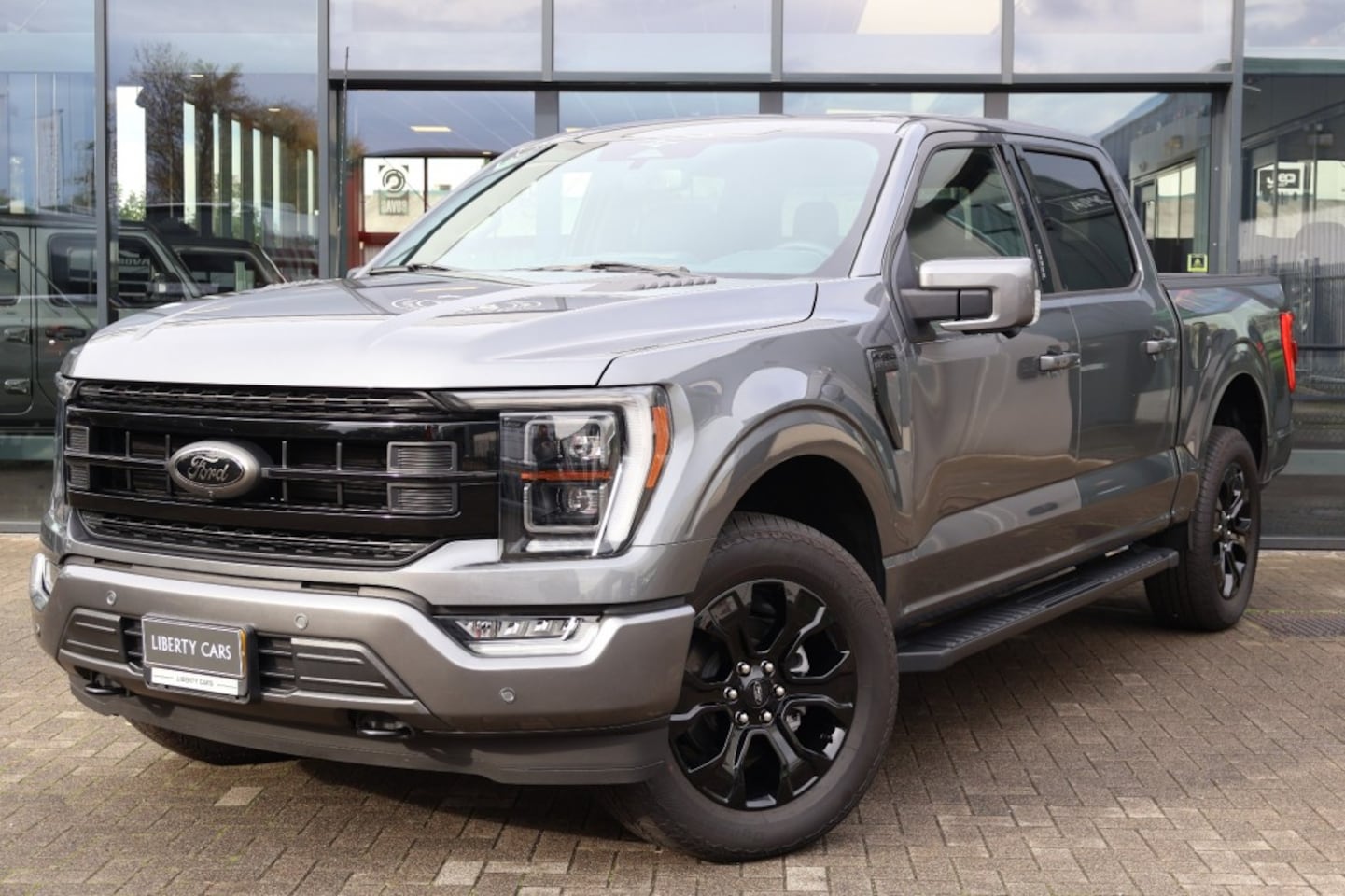 Ford F150 - 5.0 V8 4x4 Aut. LARIAT Sport SuperCrew / LPG / Laadbakdeksel - AutoWereld.nl