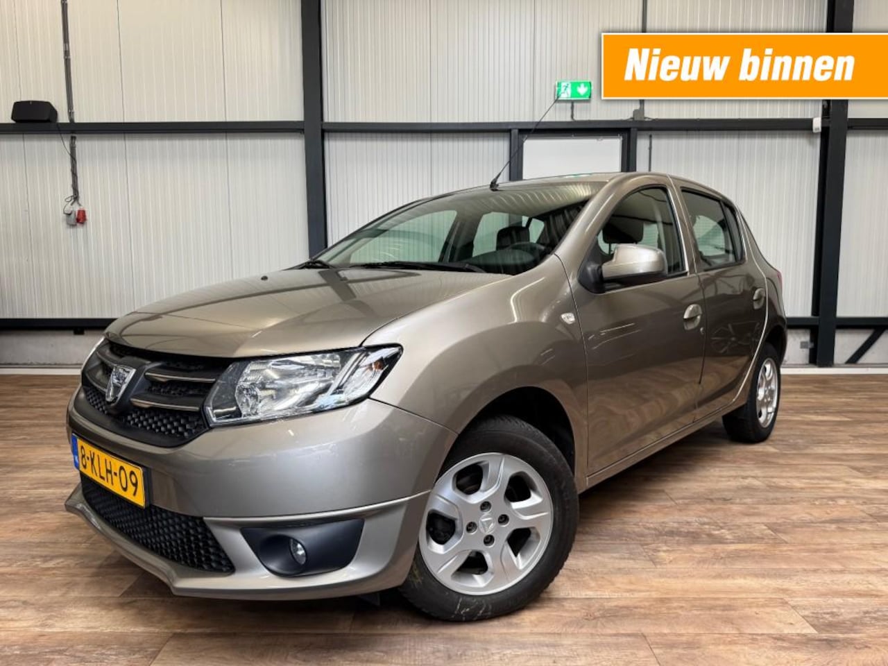 Dacia Sandero - 0.9 TCe Lauréate / AIRCO / CRUISE / PDC / LM-VELGEN / - AutoWereld.nl