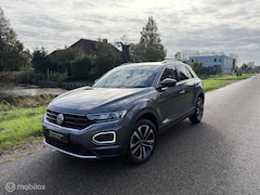 Volkswagen T-Roc - 1.5 TSI DSG United / Cam / Navi / CarPlay