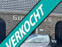 Volvo V40 - 1.6 T3 Kinetic Bj 2013 weinig kilometers