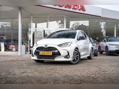 Toyota Yaris - 1.5 Full Hybrid Dynamic Automaat | Panoramadak | Climate control | Adaptieve cruise contro
