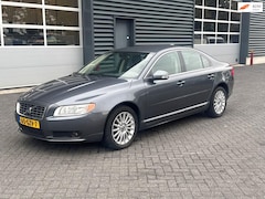 Volvo S80 - 2.4D Momentum, cruise control, airco, stoelverwarming