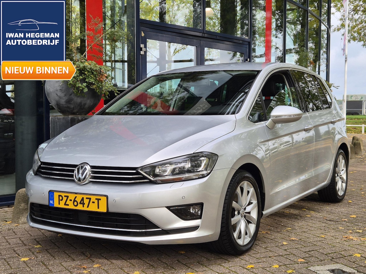 Volkswagen Golf Sportsvan - 1.4 TSI Highline | Navigatie | Trekhaak | Climate Control | LM Velgen - AutoWereld.nl