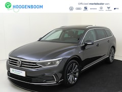Volkswagen Passat Variant - 1.4 TSI PHEV GTE Business | Panoramadak | Trekhaak | Adaptieve demping | Keyless | Standka