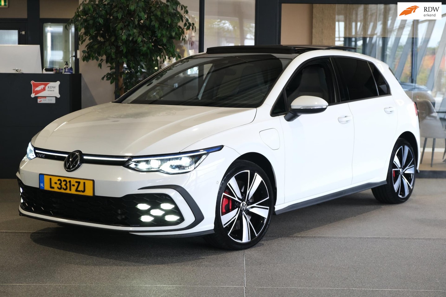 Volkswagen Golf - 1.4 eHybrid GTE 245PK Pano Navi ACC Virtual Leder CAM PDC Led Mistlampen - AutoWereld.nl