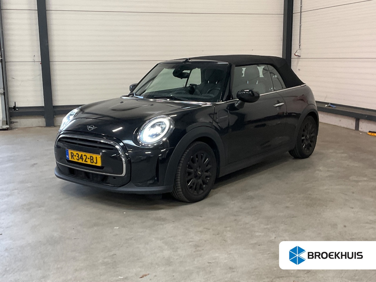 MINI Cabrio - Mini 1.5 Cooper Business Edition Aut. - AutoWereld.nl