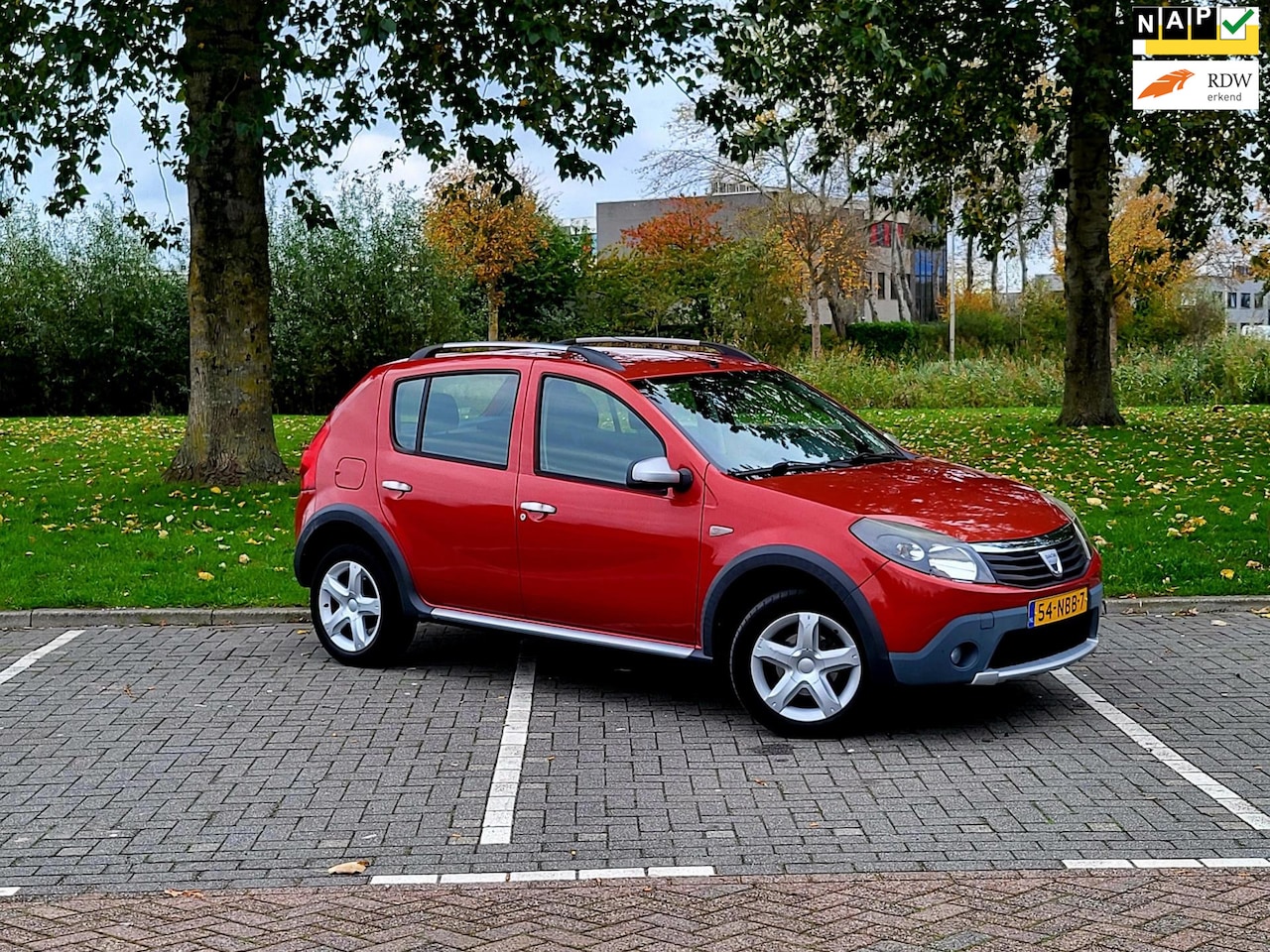 Dacia Sandero Stepway - 1.6 / 1e eigenaar / Nap / Airco / Nieuwe Apk / Dealer onderhouden - AutoWereld.nl