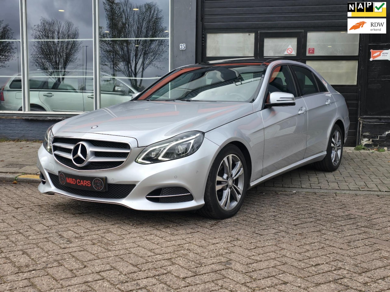 Mercedes-Benz E-klasse - 220 BlueTEC Prestige AUTOMAAT/NAP/PANO/CR CONTROL/NAVI - AutoWereld.nl