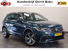 Volkswagen Tiguan - 1.5 TSI R-Line Business+ Pano IQ-Light Park Assist Trekhaak