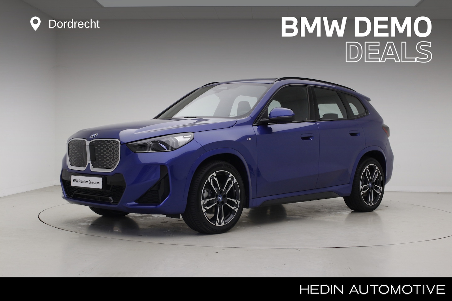 BMW iX1 - eDrive20 67 kWh M-Sport | 19" | Trekhaak | Panorama | Premium Pack | Voorbereiding Driving - AutoWereld.nl