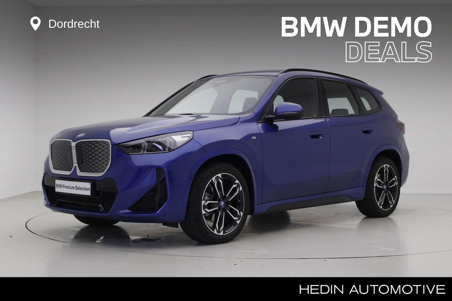 BMW iX1 - eDrive20 67 kWh M-Sport | 19" | Panorama | Trekhaak | Premium Pack - AutoWereld.nl
