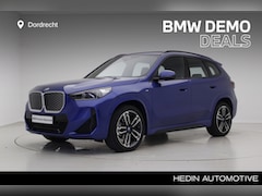 BMW iX1 - eDrive20 67 kWh M-Sport | 19" | Panorama | Trekhaak | Premium Pack | Nu voor 43.895,