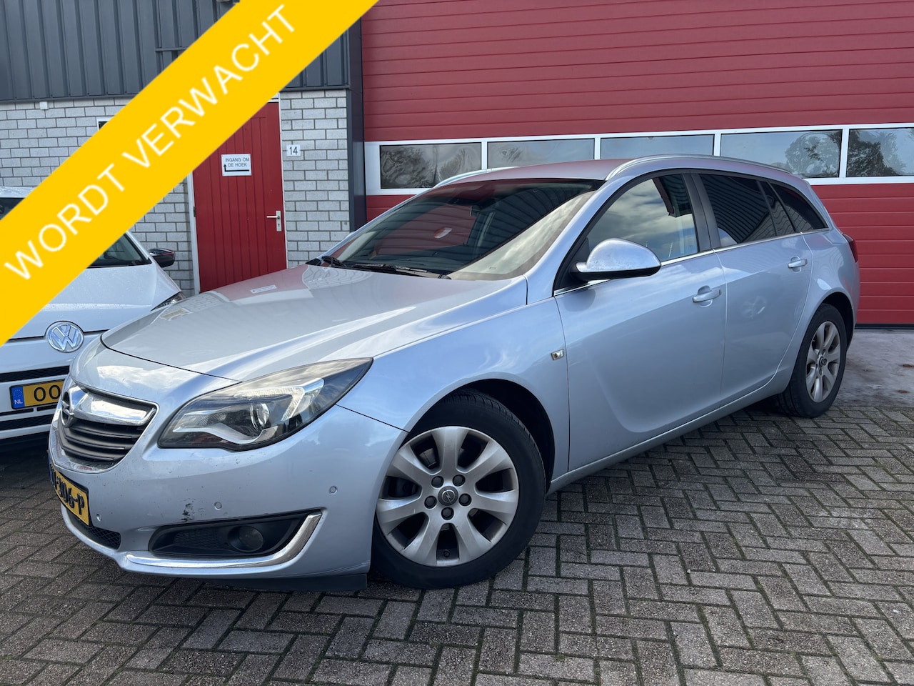 Opel Insignia Sports Tourer - 1.6 CDTI EcoFLEX Edition CAMERA / CARPLAY / DAB+ / CLIMA / PDC / CRUISE / NAVI / NL-AUTO - AutoWereld.nl