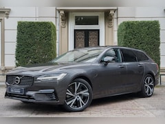 Volvo V90 - 2.0 T6 Plug-in hybrid AWD Plus Dark TREKHAAK | PANO | H&K | MEMORY | CAMERA