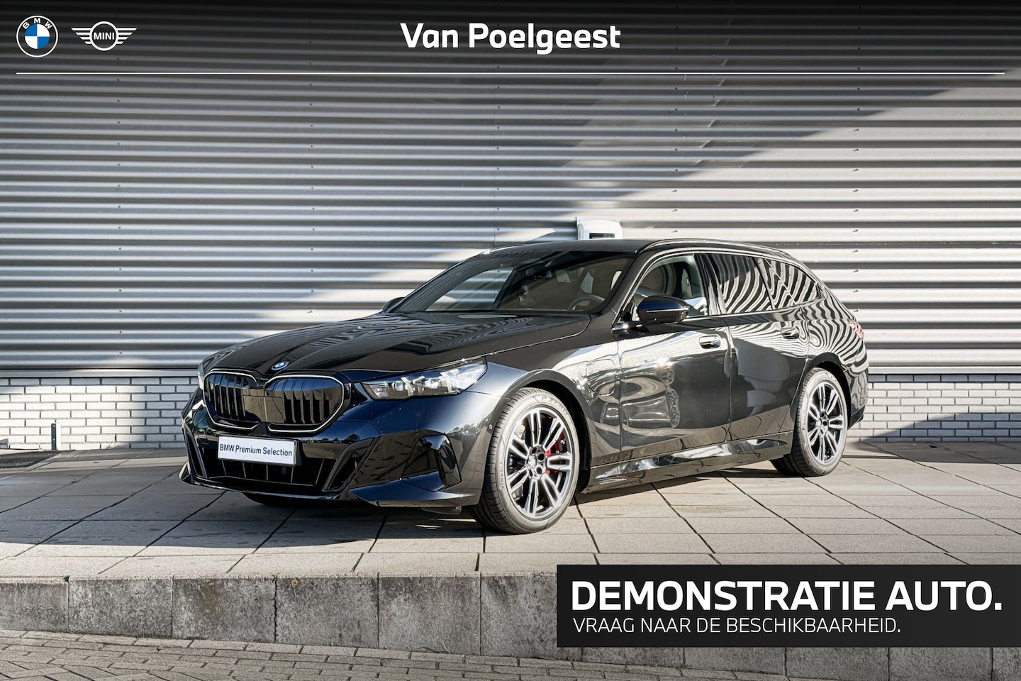 BMW 5-serie Touring - 530e M Sportpakket Pro / Innovation Pack / Travel Pack / Comfort Pack / Panoramadak - AutoWereld.nl