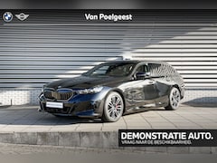 BMW 5-serie Touring - 530e M Sportpakket Pro / Innovation Pack / Travel Pack / Comfort Pack / Panoramadak