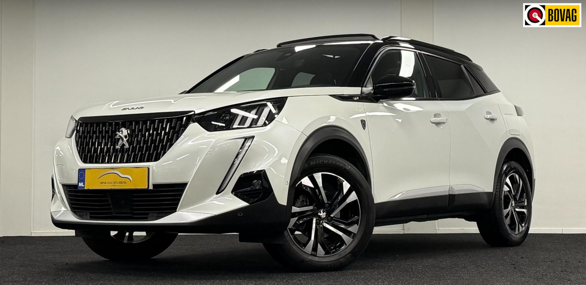 Peugeot 2008 - 1.2 Puretech GT*Panodak*Camera*Navi*Carplay*CruiseContr! - AutoWereld.nl