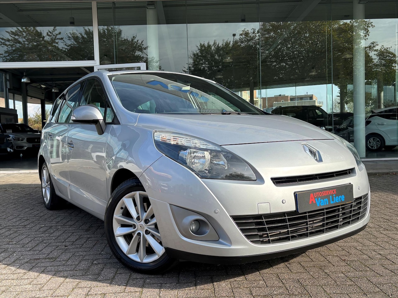 Renault Grand Scénic - TCe 130 7 persoons Expression| Schuifdak|Trekhaak|Rijklaarprijs incl.garantie - AutoWereld.nl