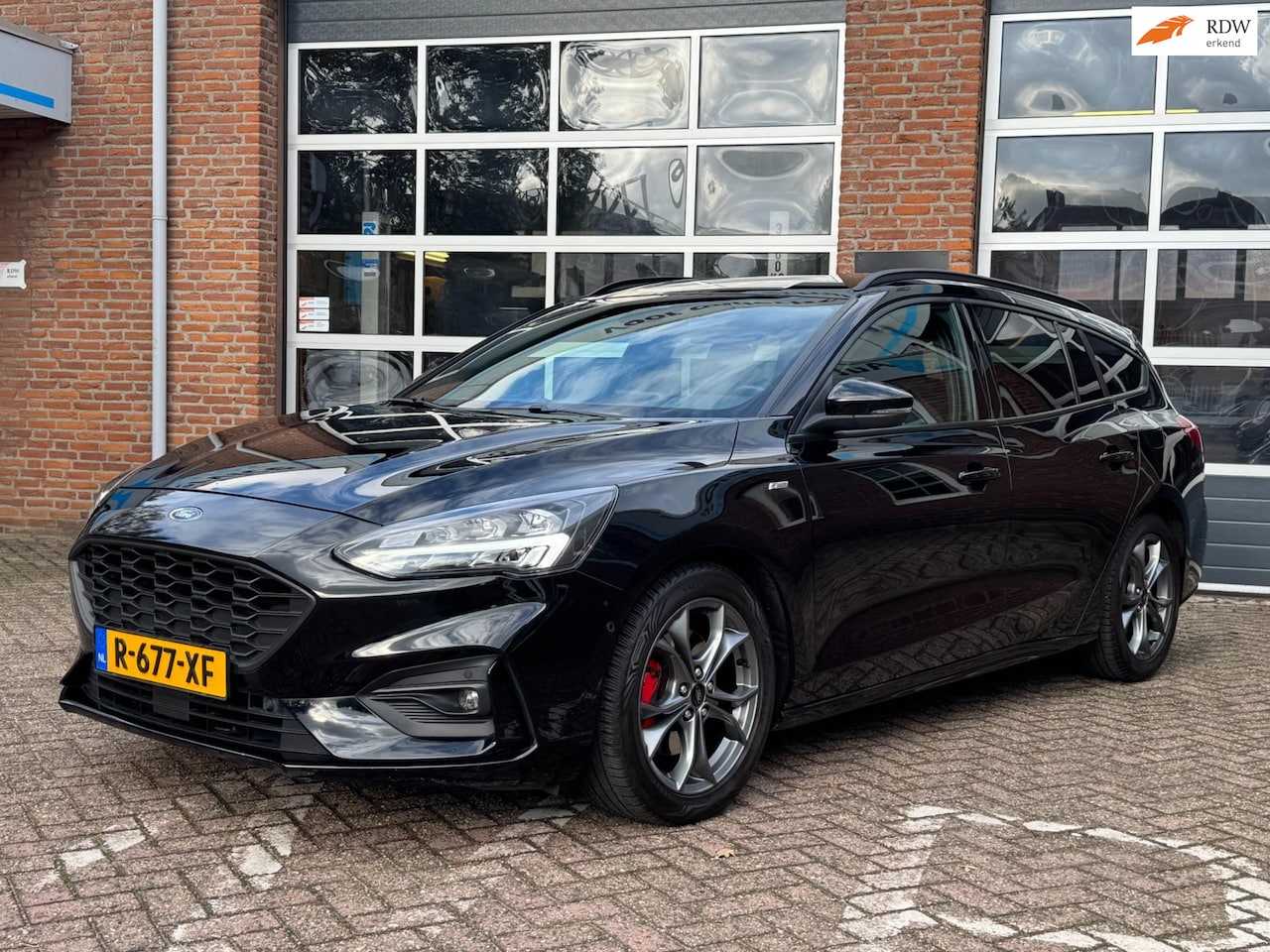 Ford Focus Wagon - 1.5 EcoBoost Active Business 1.5 EcoBoost Active Business, ST Line, navi, camera, Adapt cruise, keyless, stoel/stuurver - AutoWereld.nl