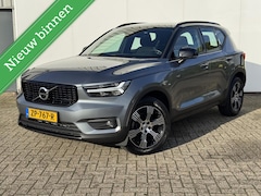 Volvo XC40 - D3 Automaat R-Design | Trekhaak | Stuur/Stoel verwarmd