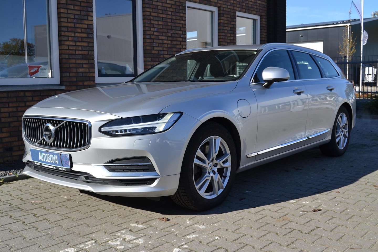 Volvo V90 - 2.0 T8 AWD Inscription 2.0 T8 AWD Inscription - AutoWereld.nl