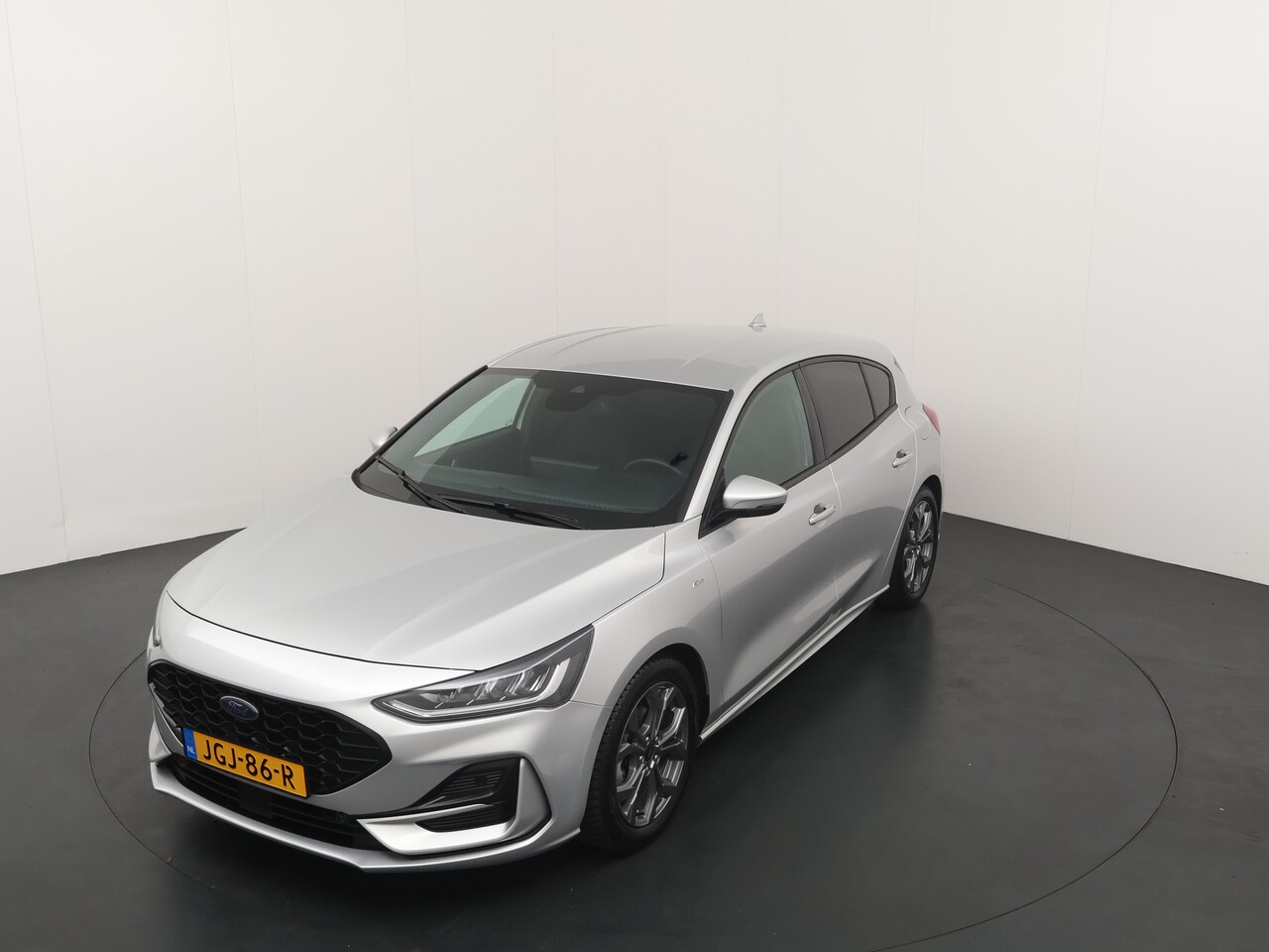Ford Focus - EcoBoost Hybrid 125pk ST-Line | Nw model I Winter Pack | Sync 4 I Climate I Navi I All Sea - AutoWereld.nl