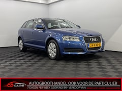 Audi A3 Sportback - 1.8 TFSI Attraction Pro Line Airco, Cruise control, Radio, Lichtmetalen velgen, Gebruikssp